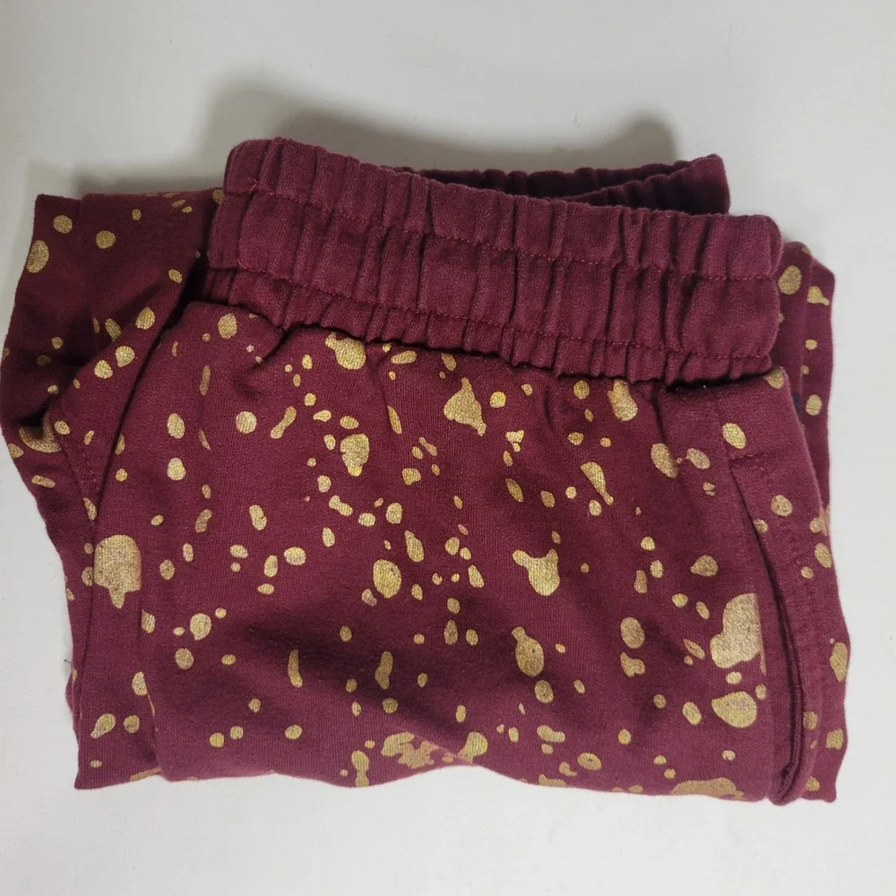 Black Lacquer Paint Splatter Sweatshorts Sz‎ M Maroon Gold Unofficial Bulls Logo